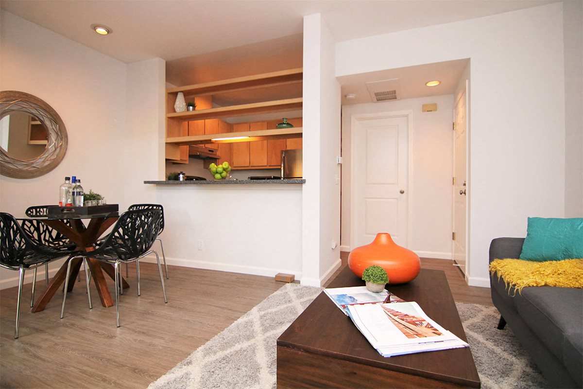 1476 Lincoln Ave Apartments